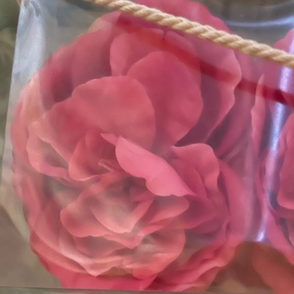 NWT Sur La Table Oversized Bloomed Rose Napkin Rings, Box of 4